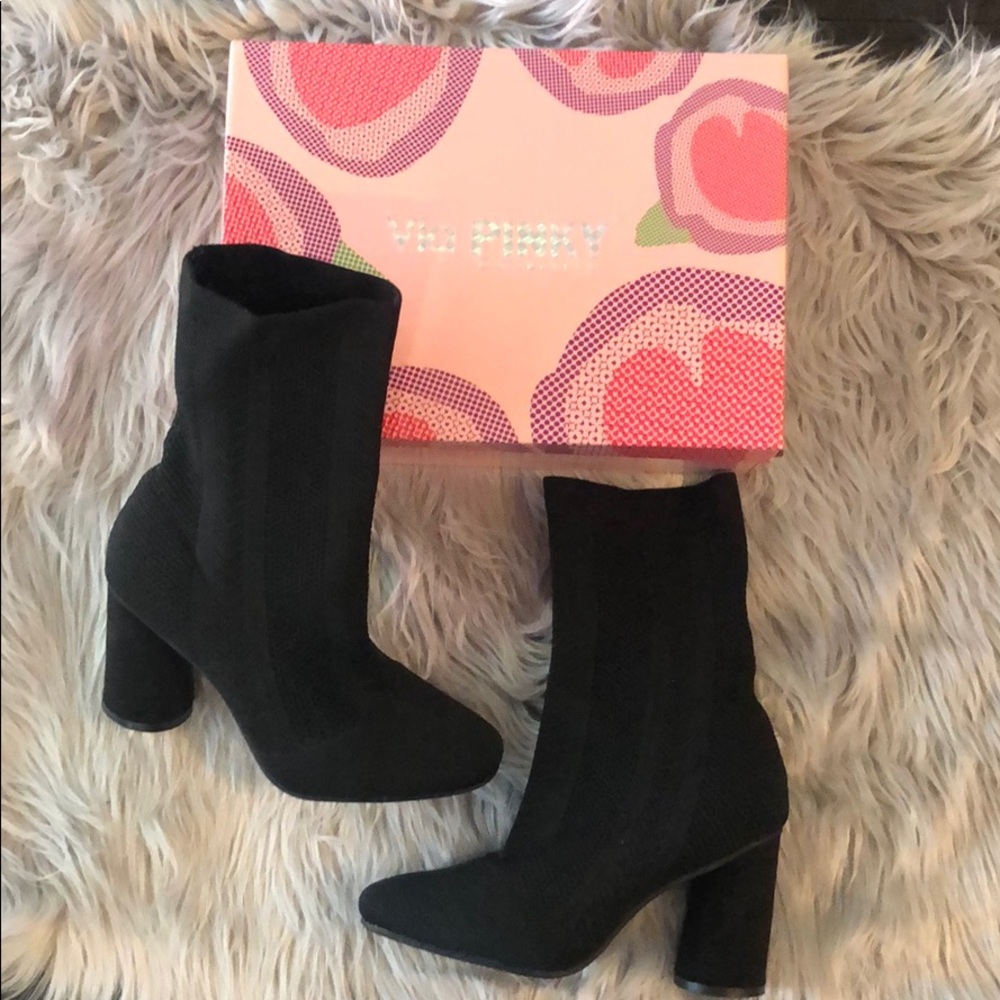 💖Via Pinky Collection Boutique Sock Bootie Size 6